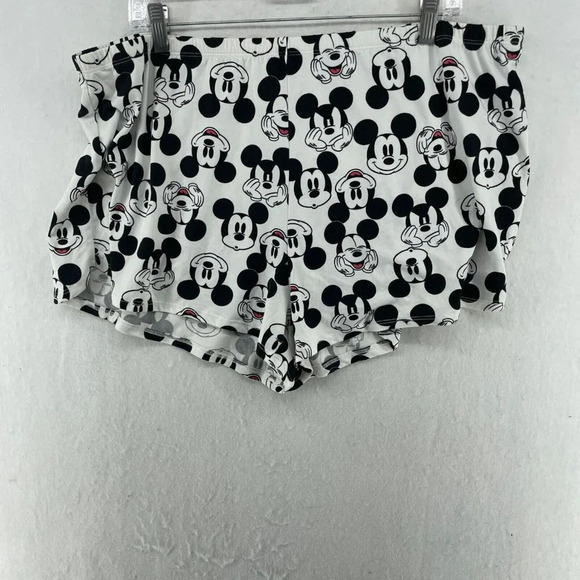 Disney Pants - Disney Sleep Shorts Women's Sz 1X White Black Mickey Mouse Pattern Elastic Waist